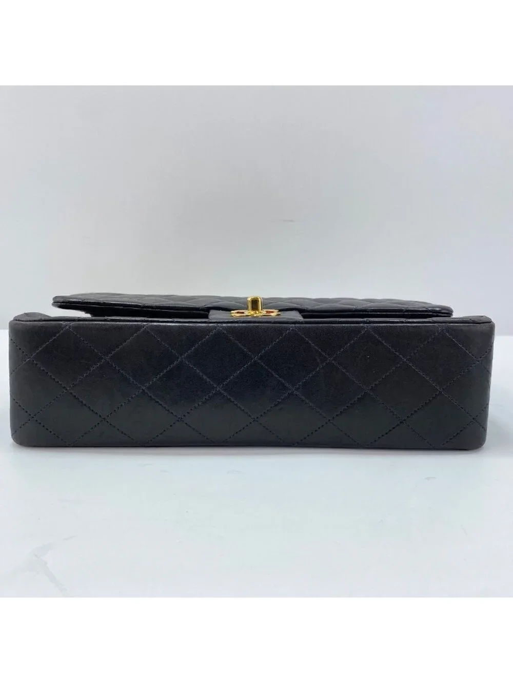 Chanel Shoulder Bag Quilted 25